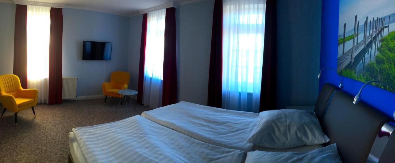 Seehotel Louise Dannenwalde Exterior foto