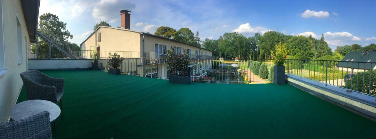 Seehotel Louise Dannenwalde Exterior foto